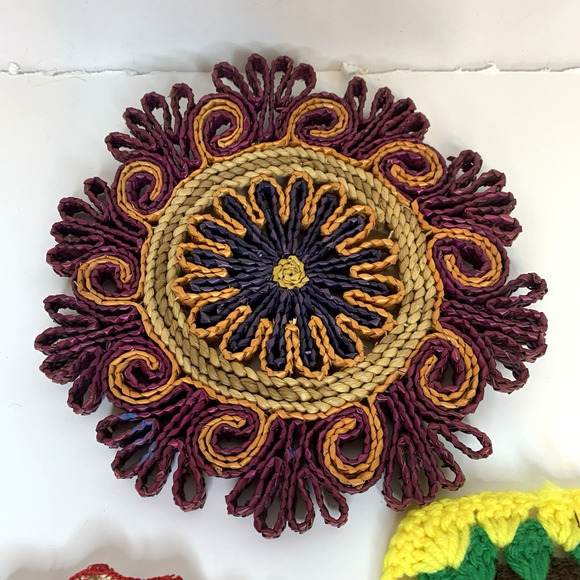 5 Vintage Trivets Crochet Wicker Granny Square Handmade - Picture 4 of 9